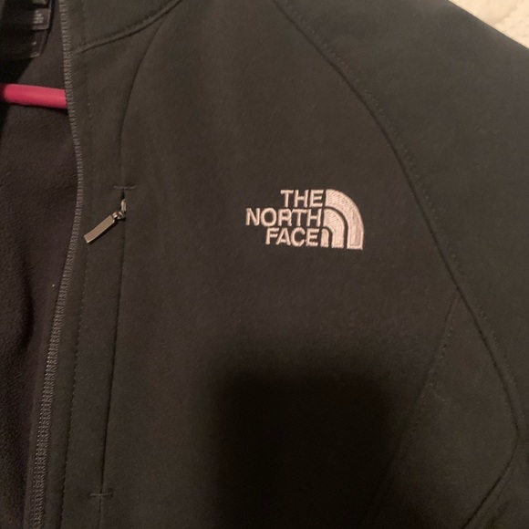 North face jacket size large - Picture 2 of 3